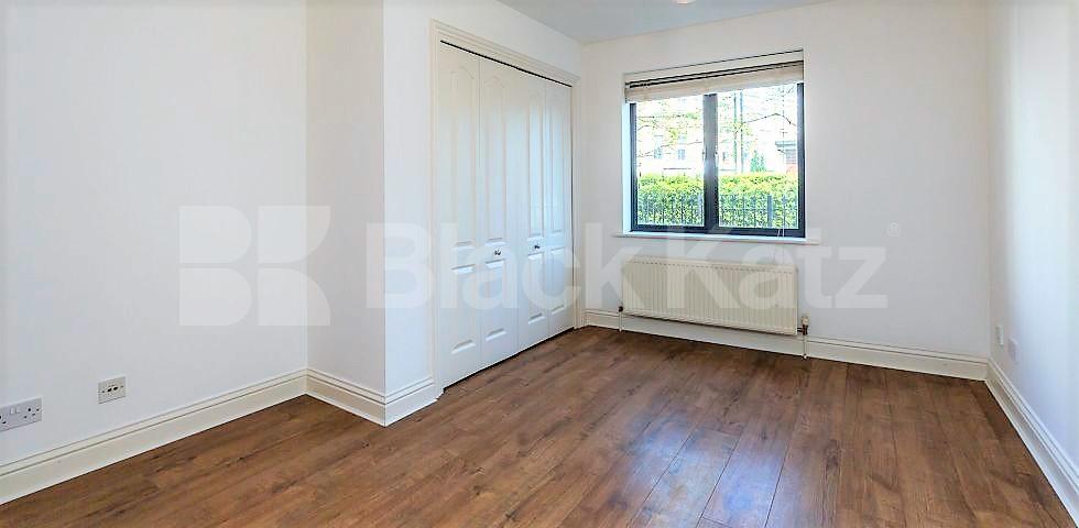 			2 BED 2 BATH!, 2 Bedroom, 2 bath, 1 reception Flat			 Tollington Way, HOLLOWAY